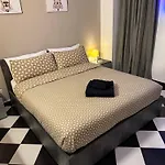 Apartment Icon - Almaluz *